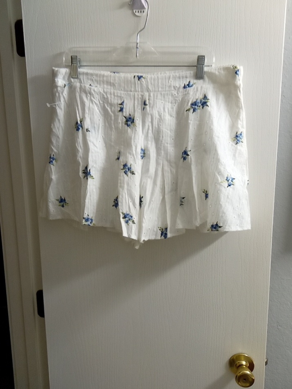Floral High Waist Shorts in White & Blue